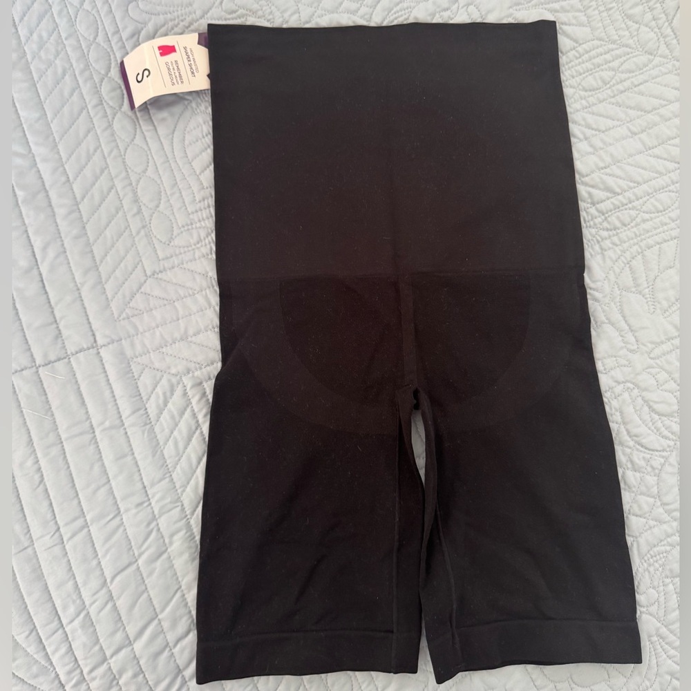 NWT Small Black Shapewear Shorts - Empetua
